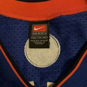 I’m selling my nba New York nicks Srewell jersey.